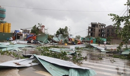 Gần 90 người chết, 18 người đang mất tích, thiệt hại tăng từng giờ do bão số 12