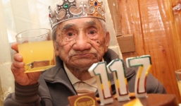 Độc thân suốt 3 thế kỷ là bí quyết sống lâu của cụ ông ứng viên cao tuổi nhất thế giới
