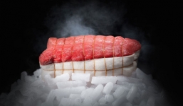 Món thịt bò 'ngủ đông' đắt nhất thế giới, muốn ăn phải đặt trước cả năm trời