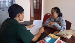 Một thuyển viên bị đâm chết, đẩy thi thể xuống biển