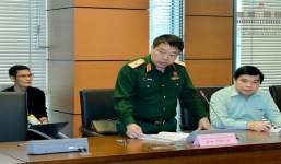 Tướng Sùng Thìn Cò: 'Giáo dục cán bộ phải thấy tiền không thích'