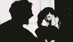 U60 bị bắt vì nhiều lần hiếp dâm con riêng của vợ