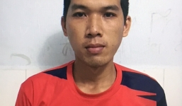 Mang xăng đi cướp ngân hàng, bị bảo vệ quật ngã