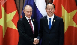 Tổng thống Putin ở Đà Nẵng: Nghĩa cử dành cho Việt Nam và 'cuộc gặp kỳ lạ' với Tổng thống Mỹ