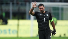 Italia mất vé dự World Cup 2018: Buffon khóc trong đau đớn, De Rossi điên tiết mắng HLV