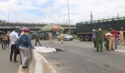 Lãnh đạo Đà Nẵng ngồi trong ô tô vẫn không dám đi gần xe ben