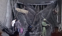 Sập trần nhà đang xây, hai người tử vong