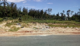 Trưởng phòng TN&MT huyện lừa dân bán 'đất vàng' giá rẻ