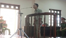 Nhờ nhổ tóc sâu, bác rể hiếp dâm cháu gái 14 tuổi đến mang thai