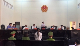 Bị cáo có 43 luật sư bào chữa miễn phí hầu tòa