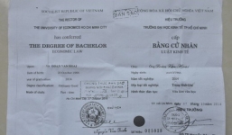 Kỷ luật trưởng công an xã dùng bằng đại học giả