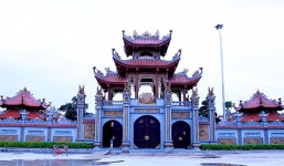 Choáng ngợp nhà thờ họ 100 tỷ đồng ở Nghệ An