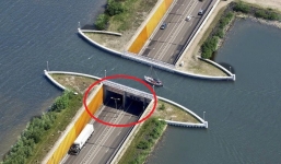 Cận cảnh cây cầu nước phá vỡ mọi quy luật vật lý khiến nhiều người 'đau đầu'