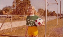 Bà mẹ tỉ phú người Mỹ chia sẻ 7 bài học đắt giá giúp nuôi dạy con gái thành công