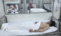 10 giáo viên nhập viện nghi ngộ độc thực phẩm trong tiệc mừng ngày 20/11