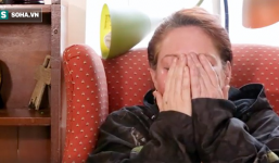 Bị phạt vì ăn trộm, bà mẹ 3 con không ngờ cảnh sát tìm đến nhà và làm một việc khó tin