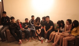 Hơn chục thanh niên mở tiệc ma túy trong nhà nghỉ chia tay bạn đi làm xa