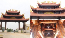 Cận cảnh cổng làng hơn 4 tỷ đồng làm từ gỗ quý ở Nghệ An