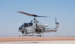 Quên điện thoại ở quán ăn, lính Mỹ lái trực thăng tấn công đi lấy lại