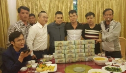 Livetream mua bán SIM 11 số giá 9 tỷ đồng gây sốt mạng