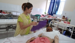 Thiếu nữ miền Tây mưu sinh nơi đất khách bị tạt axit hủy hoại toàn bộ khuôn mặt