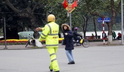 Từ 1/1/2018, người đi bộ sai luật có thể bị phạt tù đến 15 năm