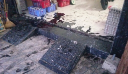 Hàng loạt nhà dân ở Đà Nẵng bị kẻ xấu khủng bố bằng dầu nhớt