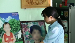 Người mẹ ôm di ảnh hai con chết thảm sau tai nạn cầu cứu Hoài Linh