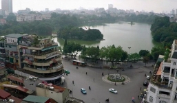 Hà Nội chi gần 30 tỉ đồng để nạo vét bùn hồ Hoàn Kiếm