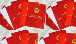 Lãnh đạo Bộ TN-MT: Sổ đỏ ghi tên các thành viên gia đình 'để bảo vệ quyền lợi của họ'