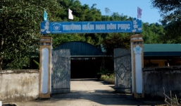 Phụ huynh bức xúc việc trường mầm non khó khăn, phải đóng 150.000 tiền tu sửa bờ rào