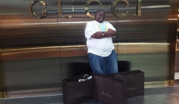 Cận cảnh cuộc sống của 'Đứa trẻ giàu nhất Zimbabwe' và 'chỉ đi mua sắm ở Mỹ thôi'