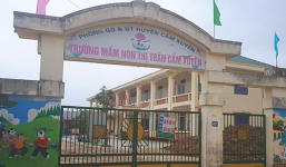 Hiệu trưởng vay hàng trăm triệu của giáo viên để sửa trường