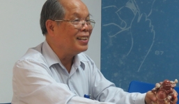 Tiến sĩ Ngôn ngữ nói gì trước đề xuất cải tiến bảng chữ cái, “Tiếng Việt” thành “Tiếq Việt”; 'Luật giáo dục' thành 'Luật záo zụk'?