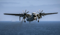 Vụ máy bay Mỹ đâm xuống biển: Cú hạ cánh ngoạn mục cứu sống 8 người