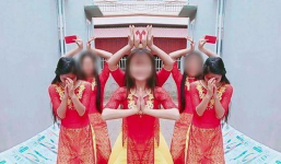 Nhờ cộng đồng mạng xóa hộ người bạn trong ảnh, cô gái nhận toàn lời khuyên: 'Bạn bè vui vậy sao nỡ xóa'