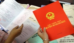 Bộ Tư Pháp đề nghị lùi thời gian thực hiện quy định ghi tên cả gia đình lên sổ đỏ