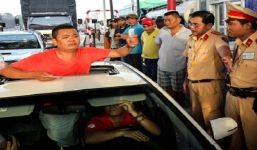 Hai tài xế bị tạm giữ vì có hành vi quá khích tại BOT Cai Lậy đã được về