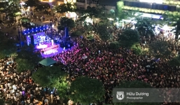 “Biển người” đổ về xem showcase của Mỹ Tâm khiến phố đi bộ tắc nghẽn