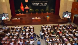 TP.HCM thưởng tiền cho cán bộ xin nghỉ hưu sớm