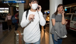 Tim bịt khẩu trang kín mít sang Hàn Quốc giữa ồn ào của vợ