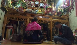 Lật tẩy chiêu trò 'phán đâu trúng đó' của các thầy bói dởm