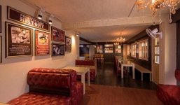 Không thể tin vào mắt mình trước khách sạn sang trọng, lộng lẫy cho chó