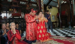 Vỗ béo người yêu từ 90kg lên 120kg rồi mới cưới, ông chồng của năm đây rồi!