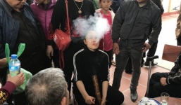 'Công chúa thuốc lào' chữa bệnh bằng cách rút lưỡi: Công việc chính của tôi là bán cát sỏi