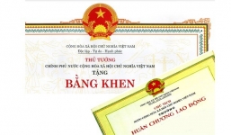 Giám đốc Sở KH - CN Bình Phước bị thu hồi bằng khen và huân chương vì khai man thành tích