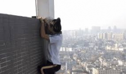 Cuộc đời đầy bi thảm của nam diễn viên tử vong vì trượt tay ngã từ tầng 62 