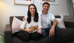 Bí mật về người đàn ông đứng sau nữ thủ tướng trẻ tuổi nhất thế giới