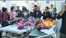 Thông tin bất ngờ vụ sập lan can trường khiến 16 học sinh nhập viện