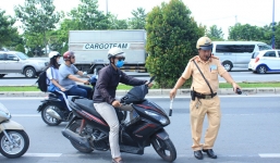 Những quy định chấm dứt tranh cãi giữa tài xế và CSGT trong năm 2017